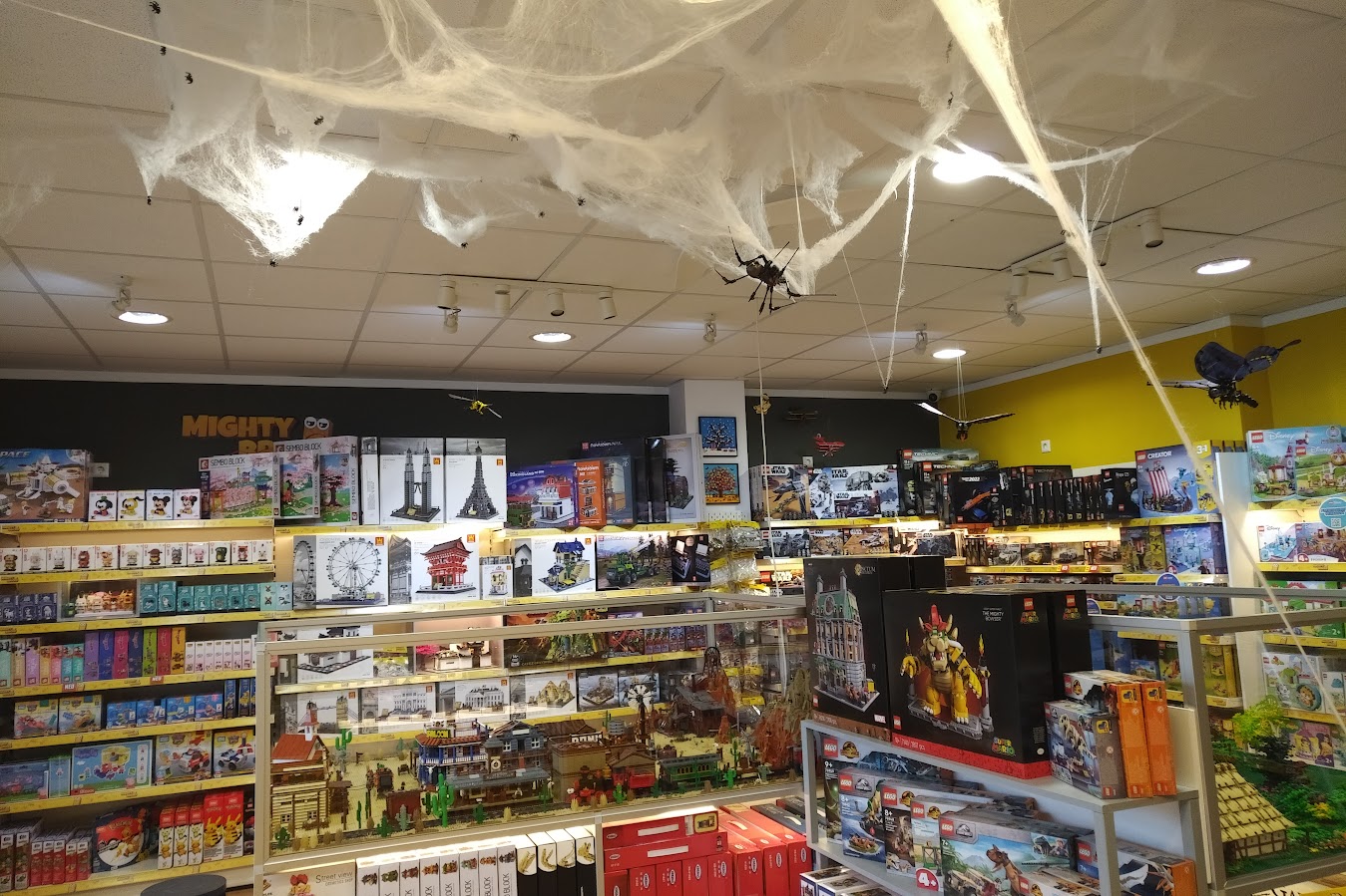 MightyBricks Happy Halloween im Klemmbaustein LEGO Spielzeugladen in Teltow